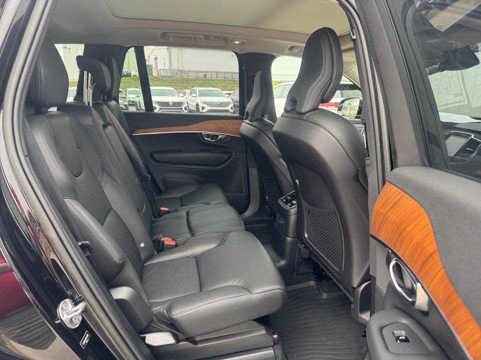 Certified 2023 Volvo XC90 T8 Plus w/ Protection Package Premier image 29