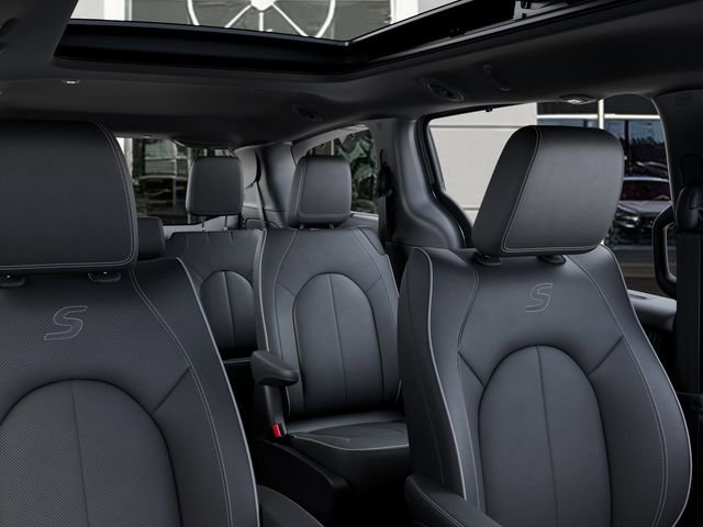 New 2026 Chrysler Pacifica Limited w/ S Appearance Package image 26
