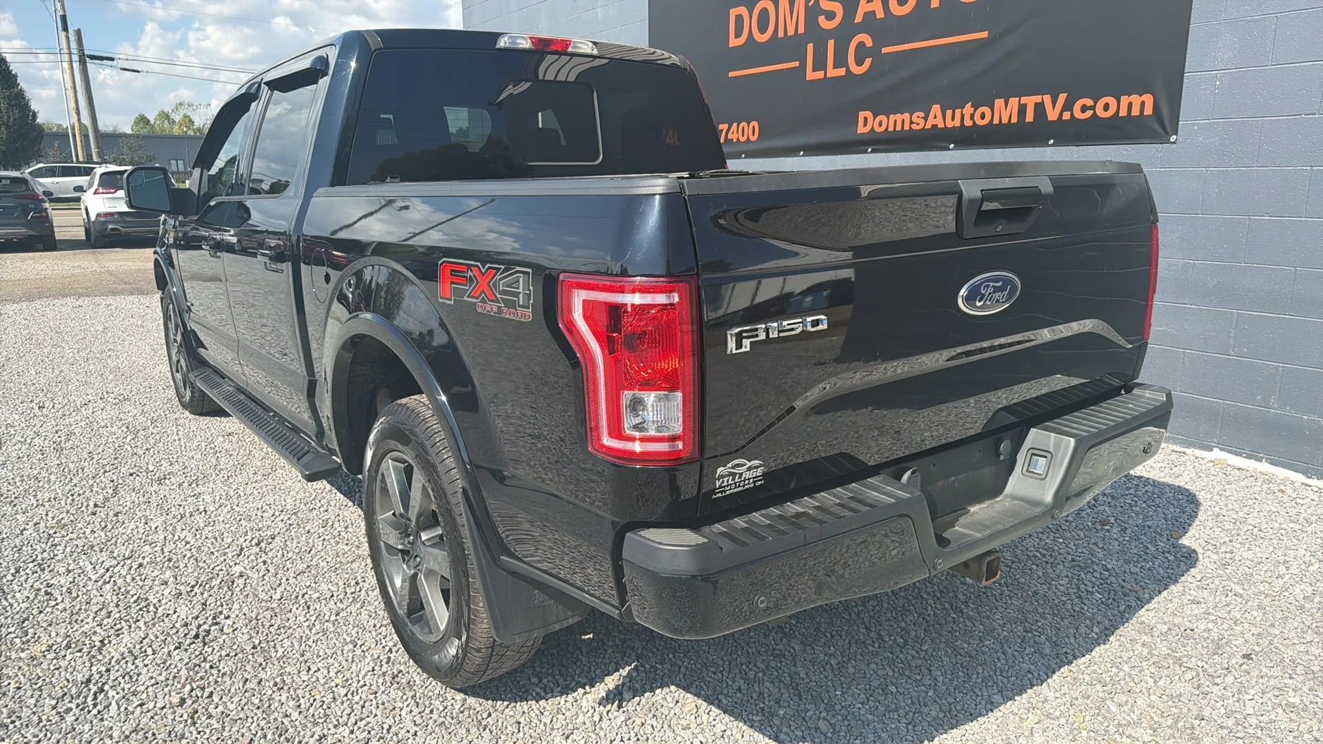 Used 2016 Ford F150 XLT w/ Equipment Group 302A Luxury image 3