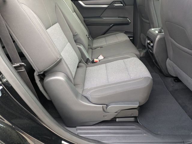 Used 2025 GMC Acadia Elevation image 37