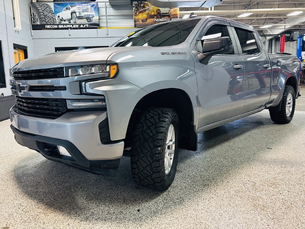 Used 2021 Chevrolet Silverado 1500 RST w/ Max Trailering Package AWD/4WD image 3