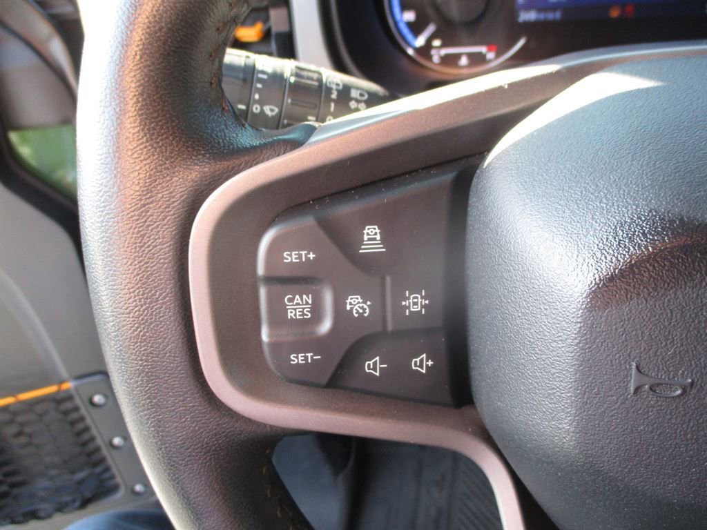 Used 2022 Ford Bronco Badlands image 16