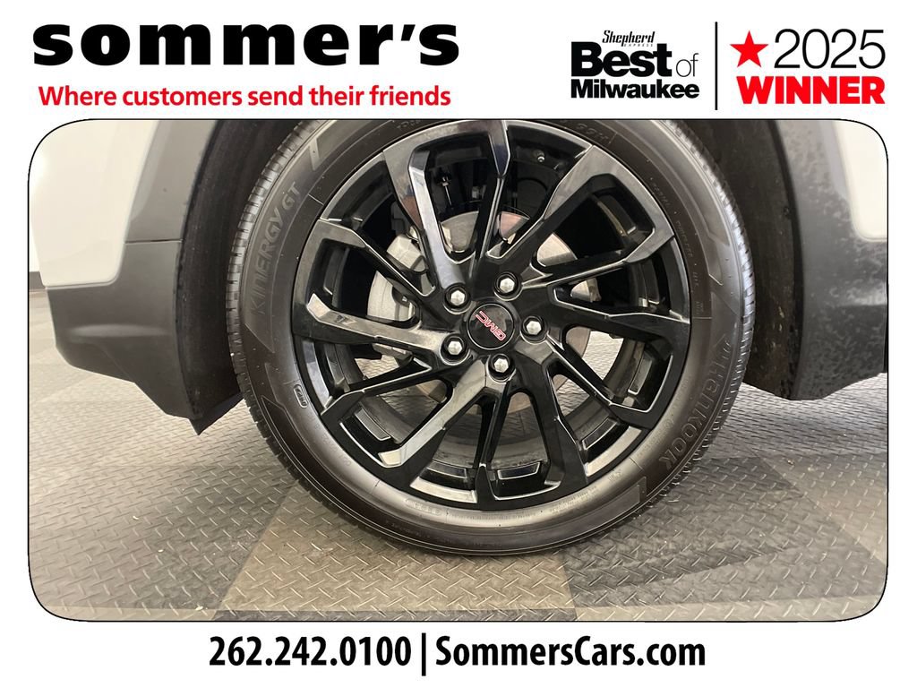 Used 2024 GMC Terrain SLT w/ Elevation Edition AWD/4WD image 24