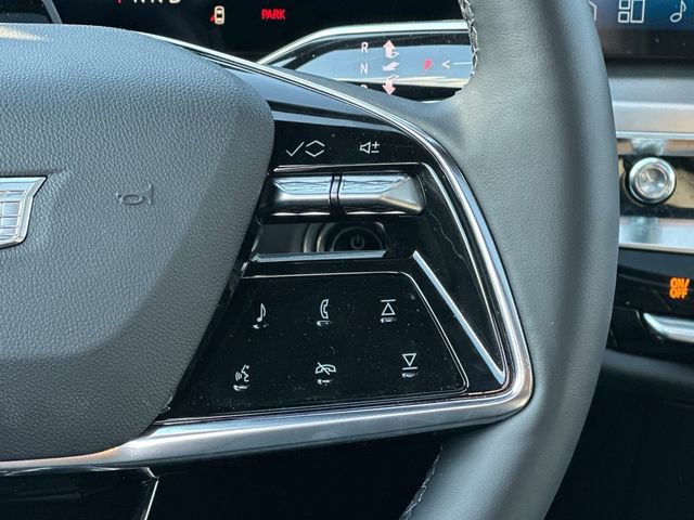 Used 2025 Cadillac Lyriq Luxury image 7