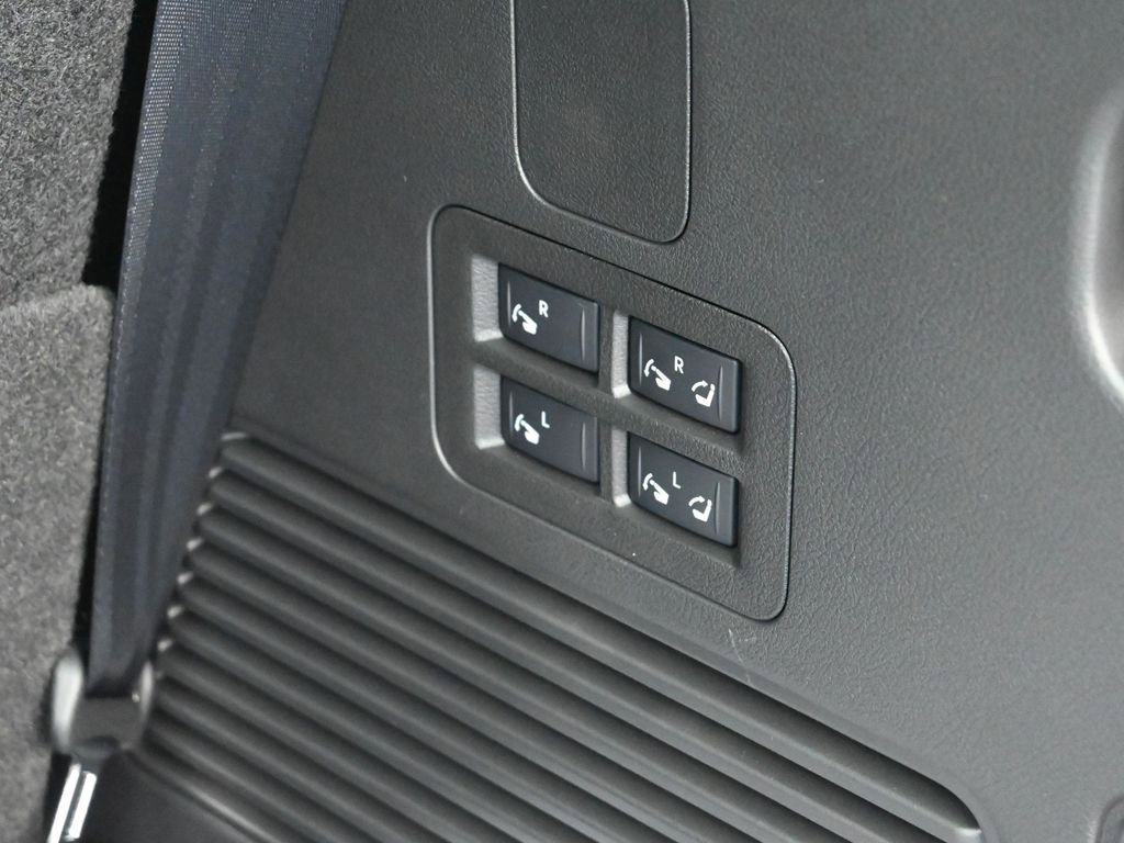 New 2025 Nissan Armada SL w/ Captain's Chari Seat Package image 27