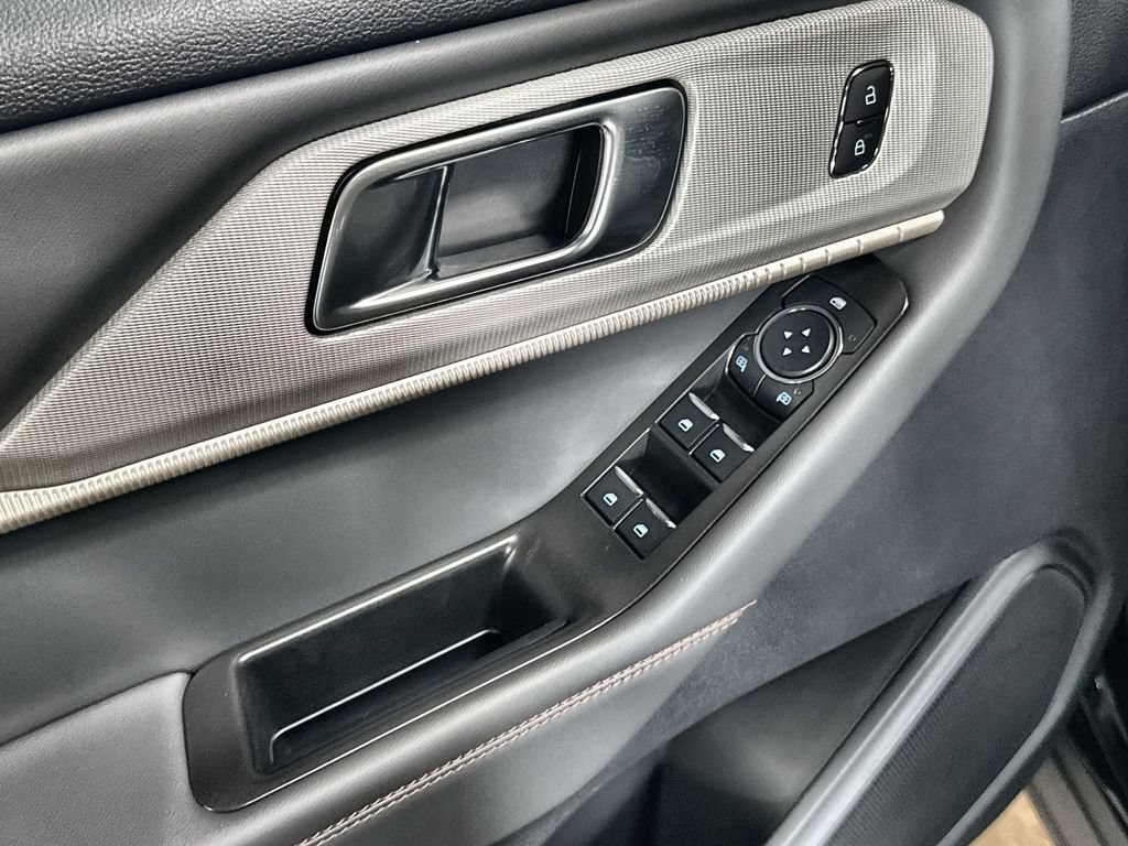 New 2026 Ford Explorer Active w/ Active Comfort Package AWD/4WD image 14
