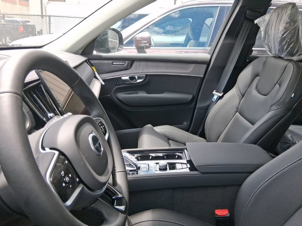 New 2026 Volvo XC90 B6 Ultra w/ Protection Package Premier AWD/4WD image 9