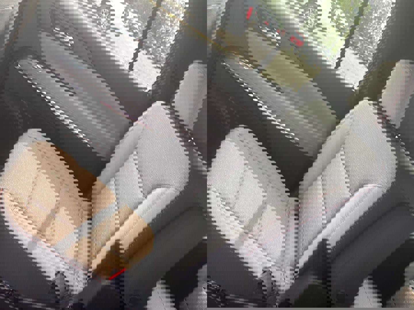 Used 2025 Chevrolet Traverse LT image 13