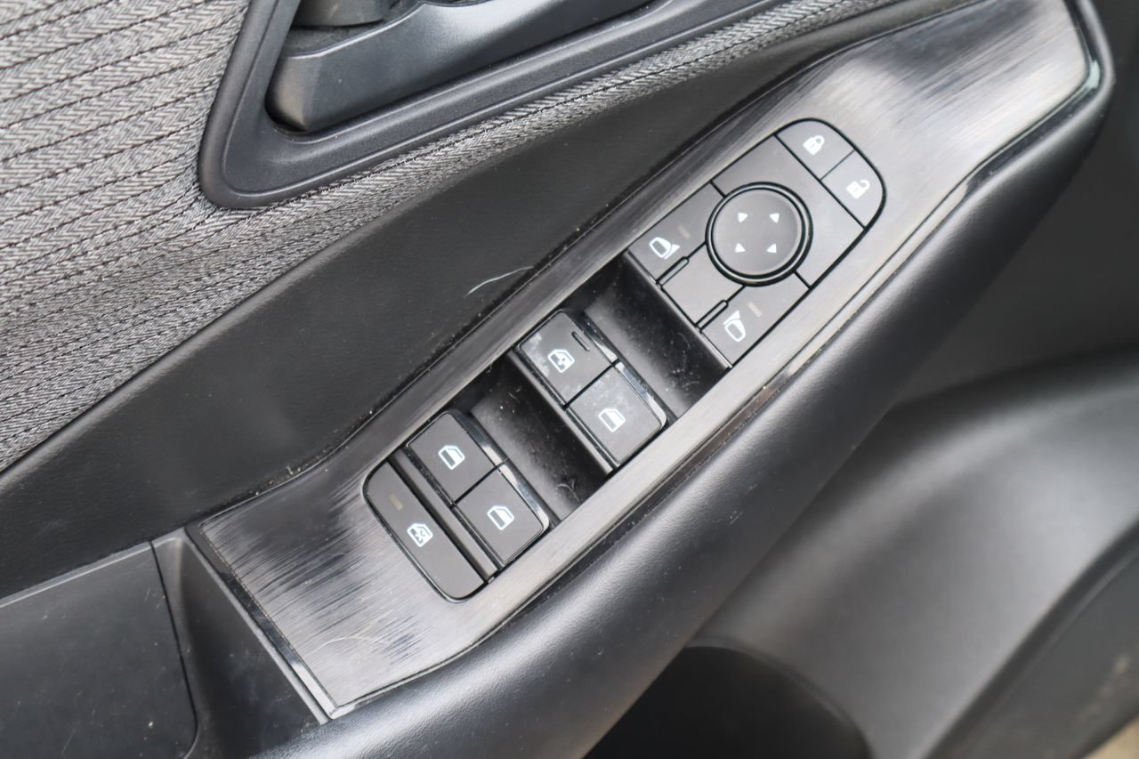 Used 2023 Nissan Rogue S AWD/4WD image 20