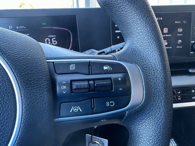 Used 2024 Kia Sportage LX image 32