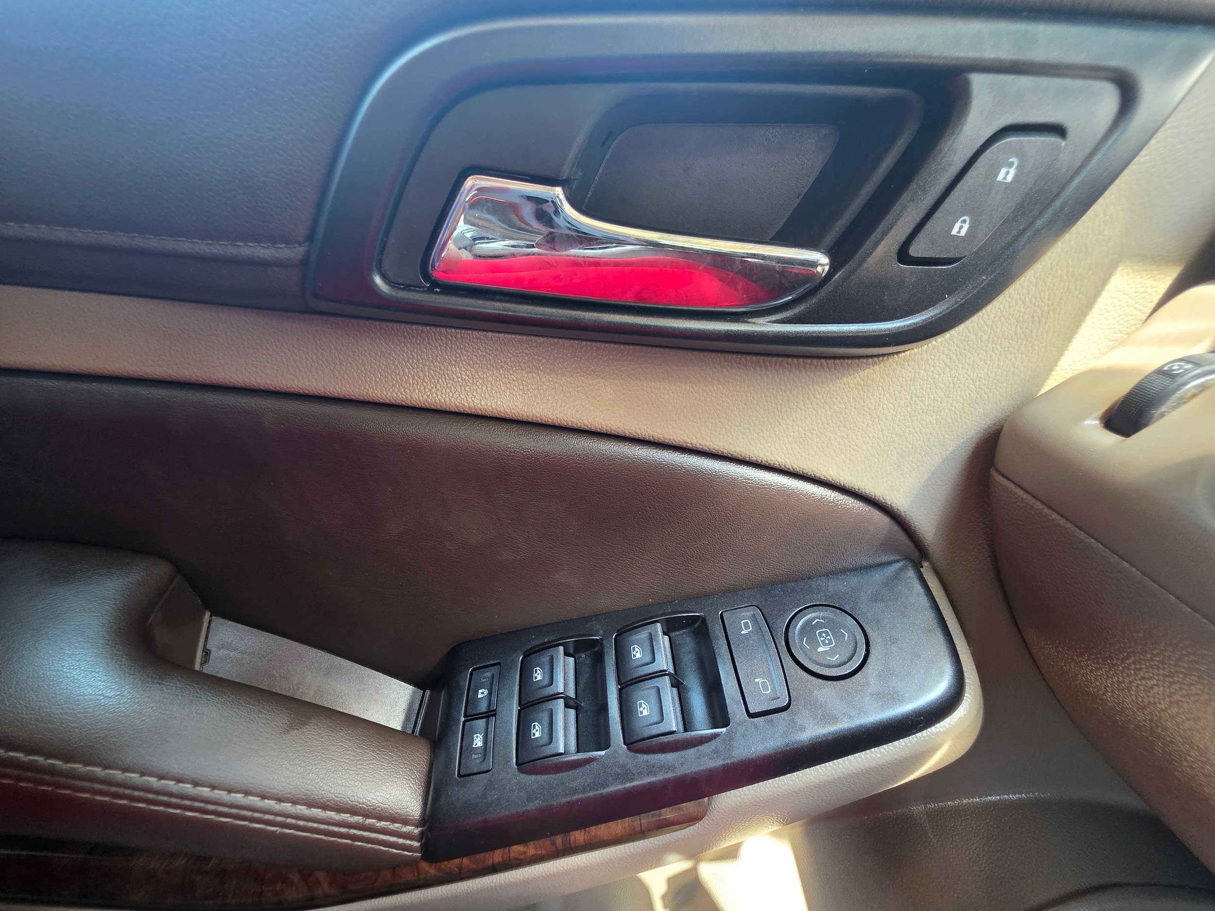 Used 2018 Chevrolet Tahoe LS RWD image 18
