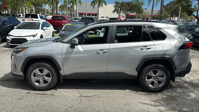 Used 2025 Toyota RAV4 XLE w/ Convenience Package FWD image 4