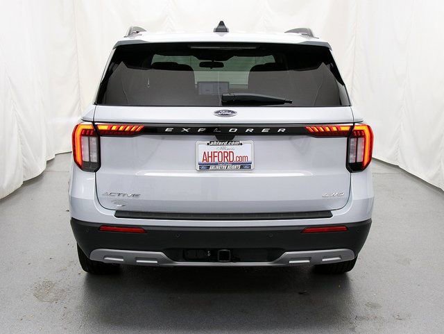 Used 2026 Ford Explorer Active w/ Active Comfort Package image 6