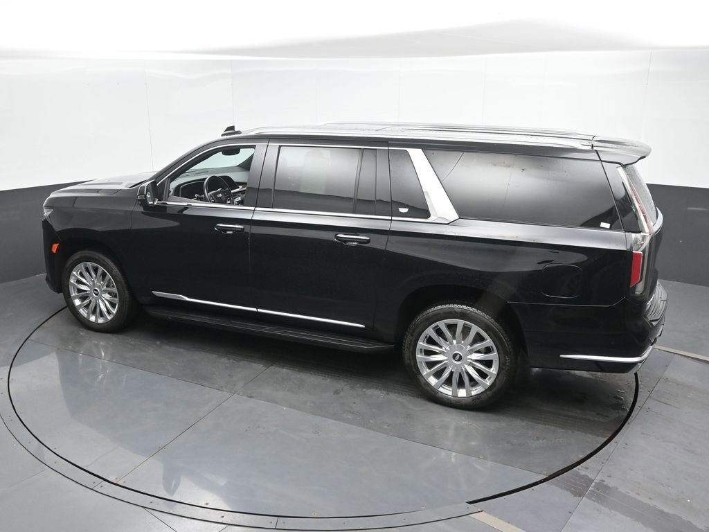 Used 2023 Cadillac Escalade ESV Premium Luxury image 44