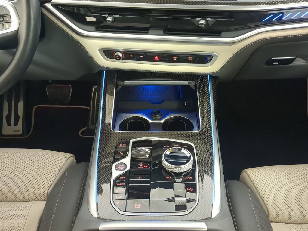 Used 2024 BMW X7 M60i w/ Executive Package image 23