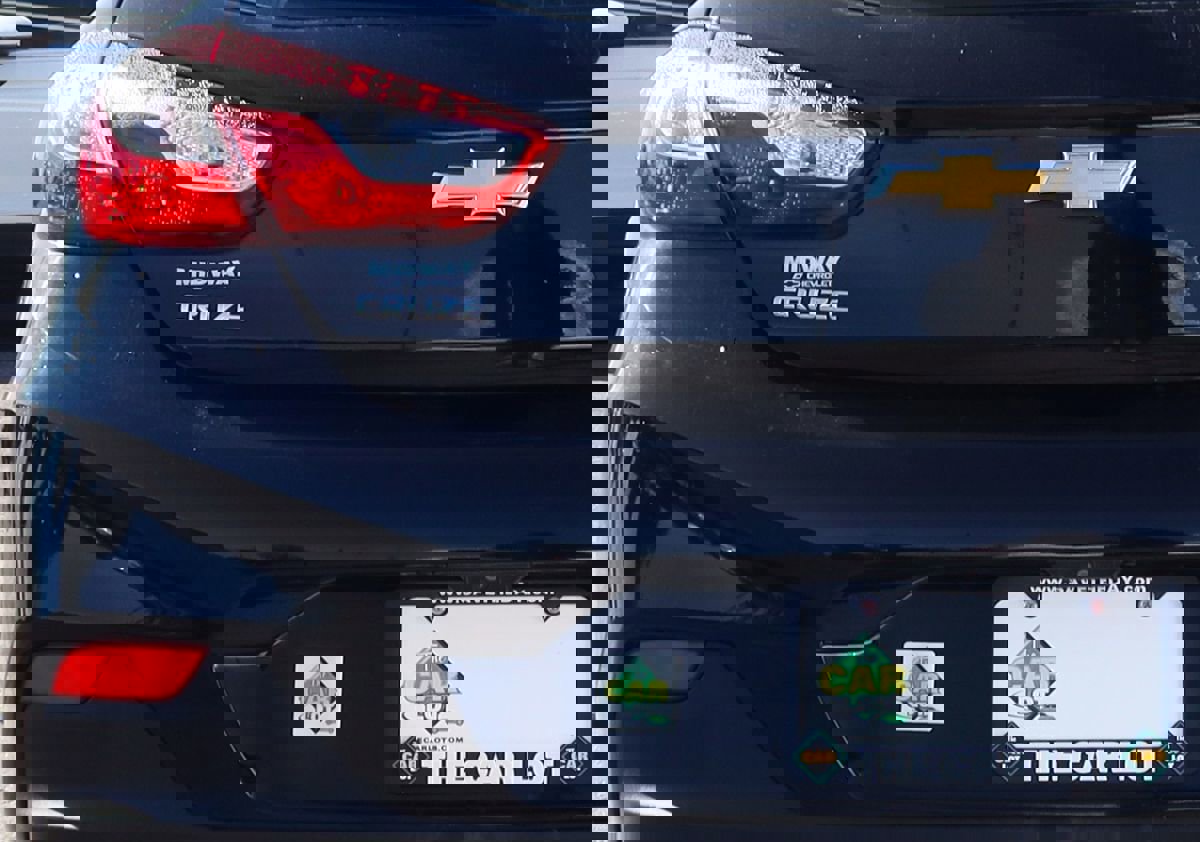 Used 2018 Chevrolet Cruze LT image 19