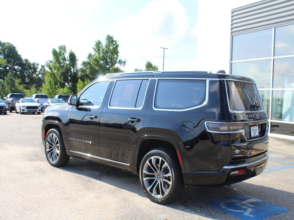 Used 2023 Jeep Grand Wagoneer Series III w/ Rear Seat Video Group 1 AWD/4WD image 14