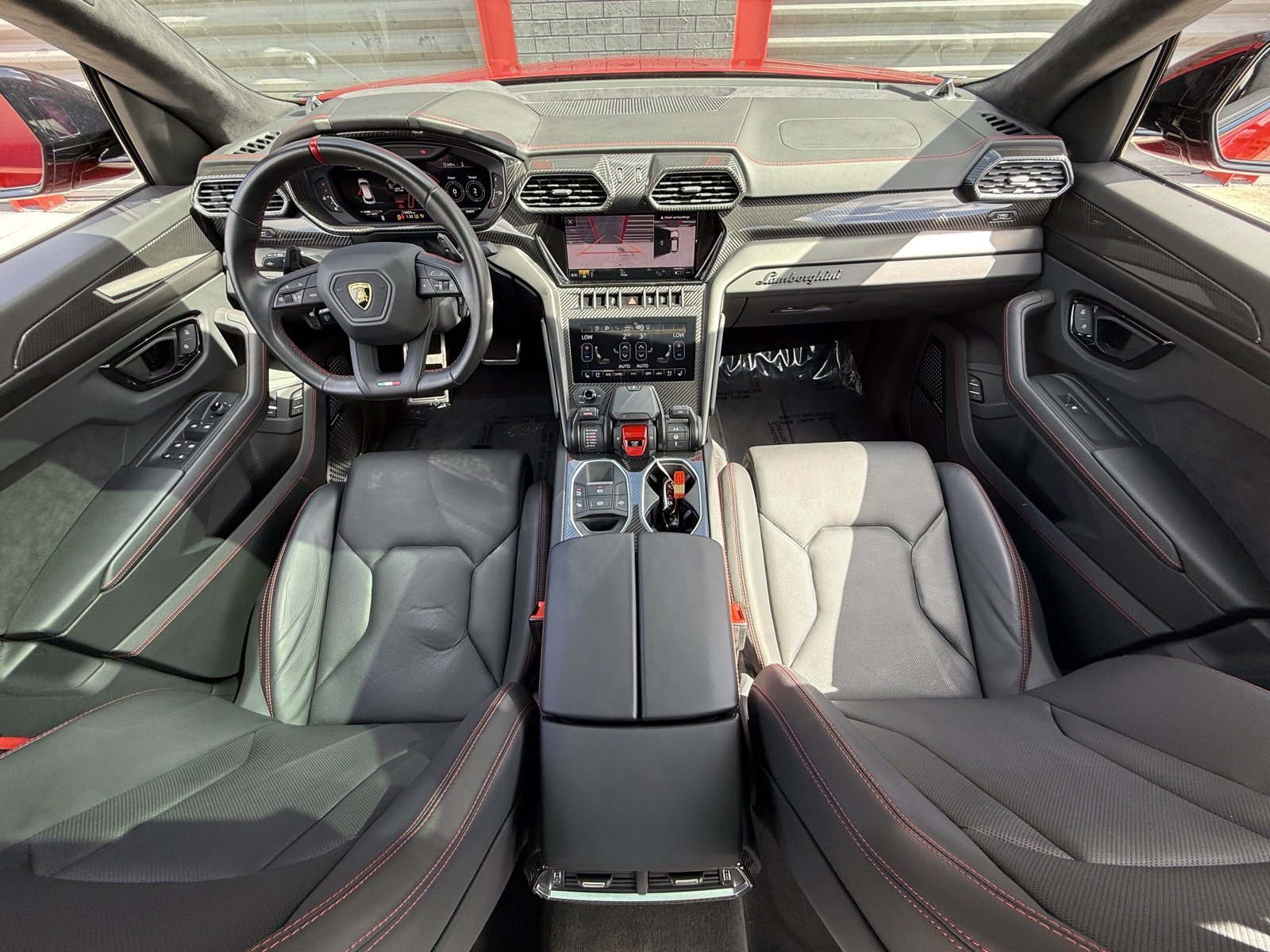 Used 2023 Lamborghini Urus S image 31