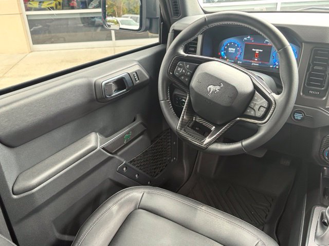 Used 2025 Ford Bronco Badlands AWD/4WD image 32
