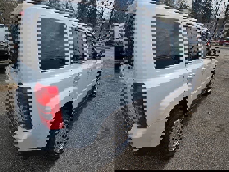 Used 2017 Jeep Patriot Sport w/ Power Value Group image 4