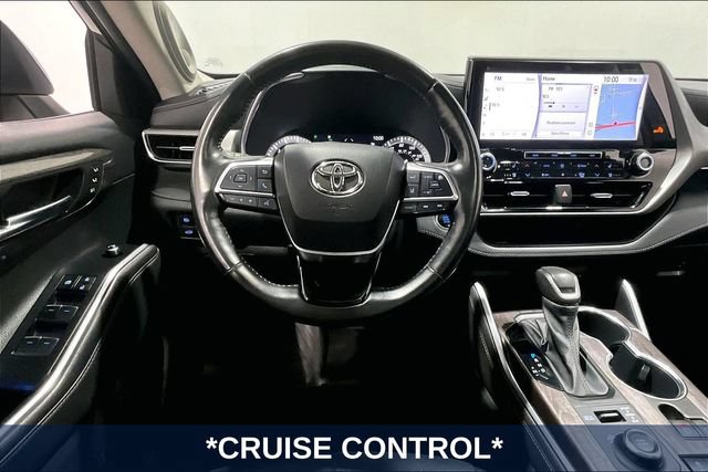 Used 2021 Toyota Highlander Platinum AWD/4WD image 11