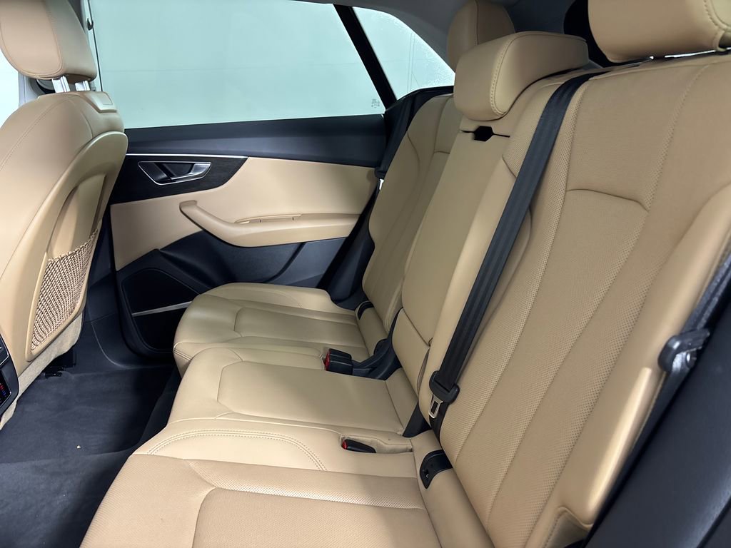 Used 2021 Audi Q8 Premium Plus AWD/4WD image 27