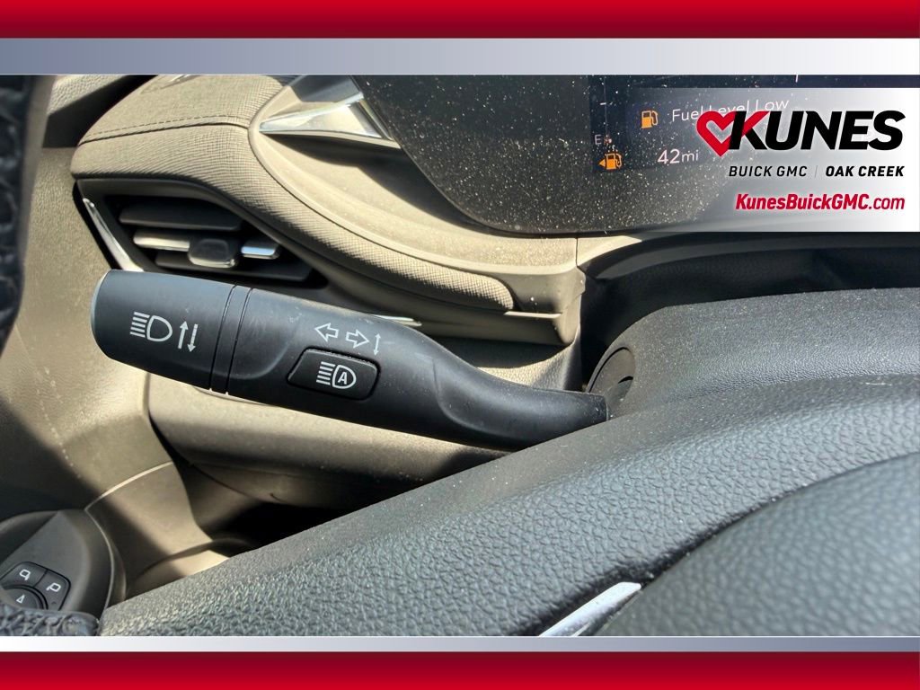 Used 2025 Buick Envista Sport Touring w/ Convenience I Package FWD image 15