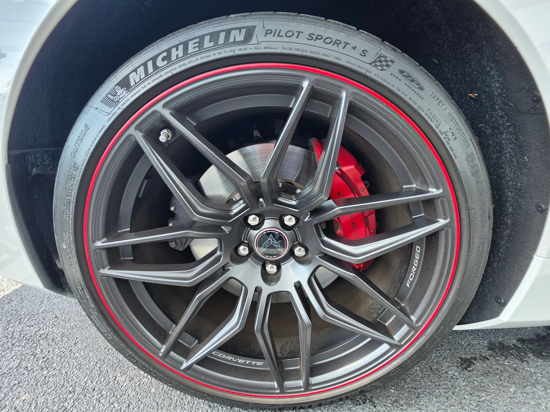 Used 2023 Chevrolet Corvette Z06 RWD image 13