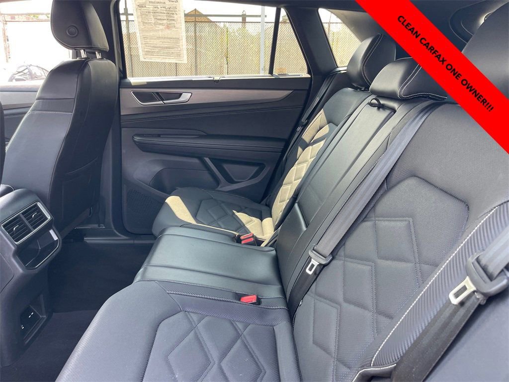 Used 2024 Volkswagen Atlas Cross Sport SE image 23