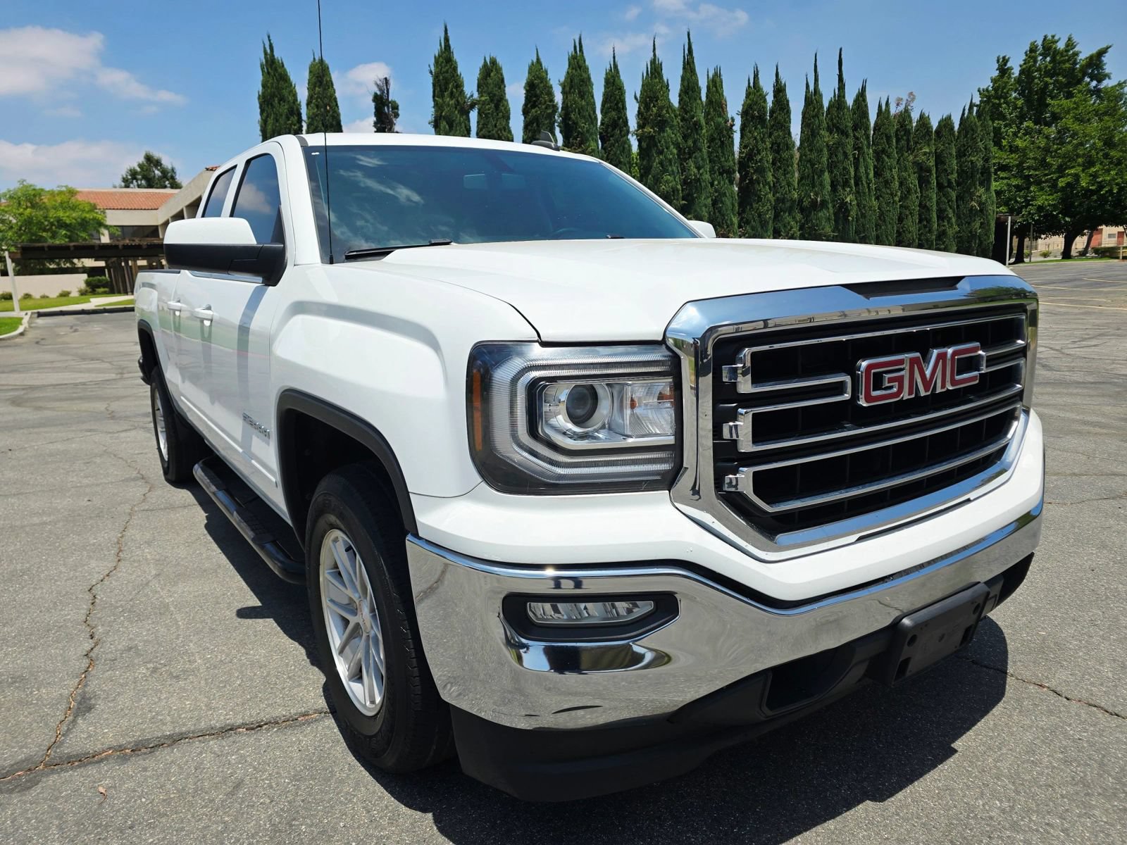 Used 2017 GMC Sierra 1500 SLE w/ SLE Value Package RWD image 2