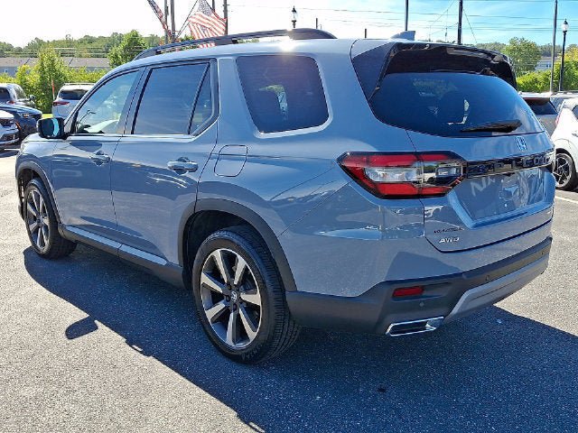 Used 2023 Honda Pilot Elite image 4