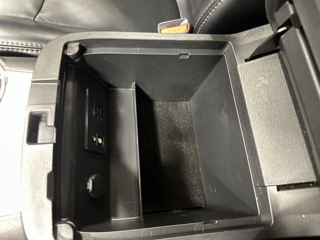 Used 2018 Nissan Pathfinder SL w/ Midnight Edition Package FWD image 40