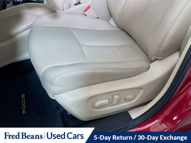 Used 2016 Nissan Rogue SL w/ SL Premium Package image 21