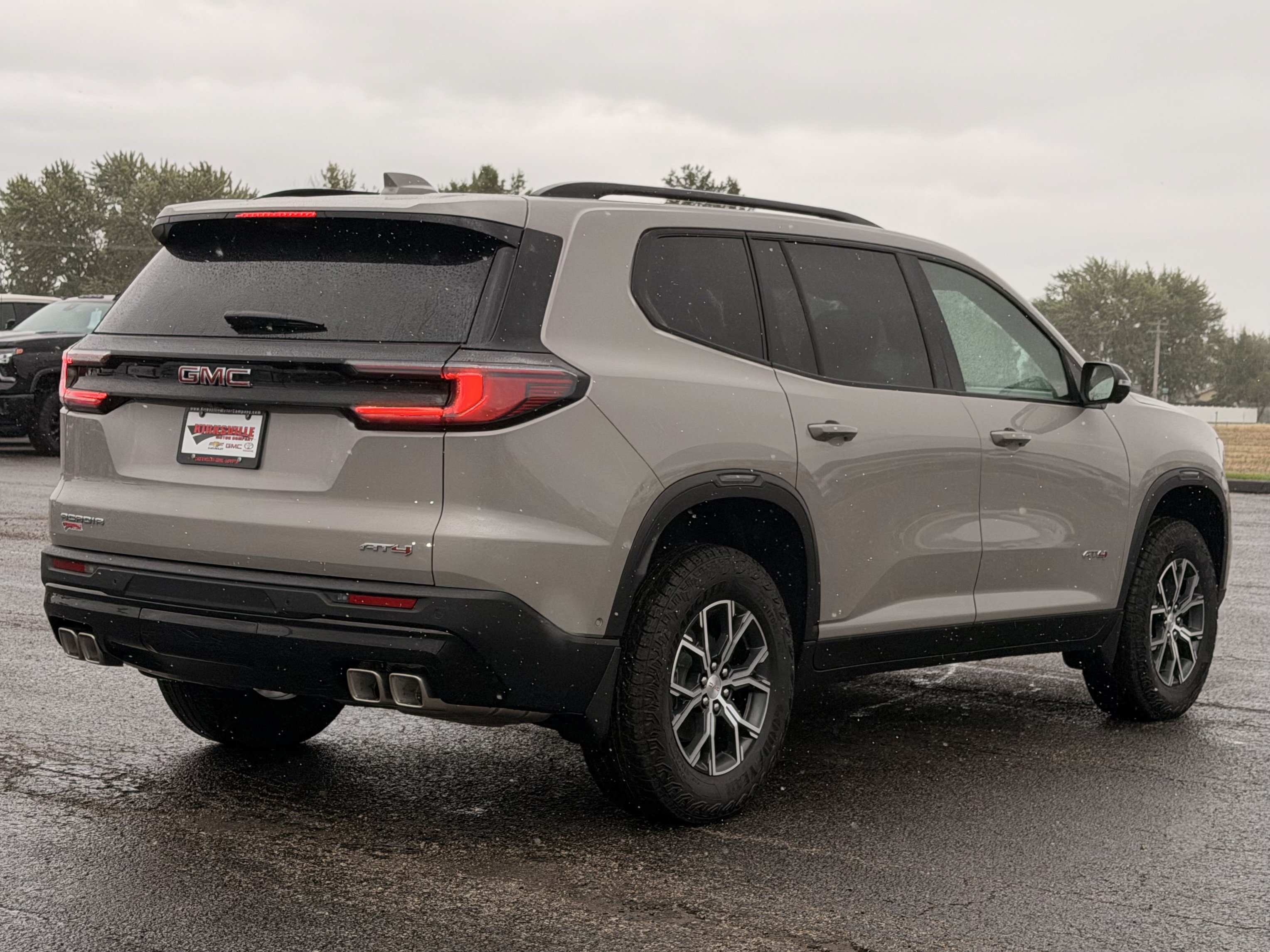 New 2027 GMC Acadia AT4 w/ Super Cruise Package AWD/4WD image 4