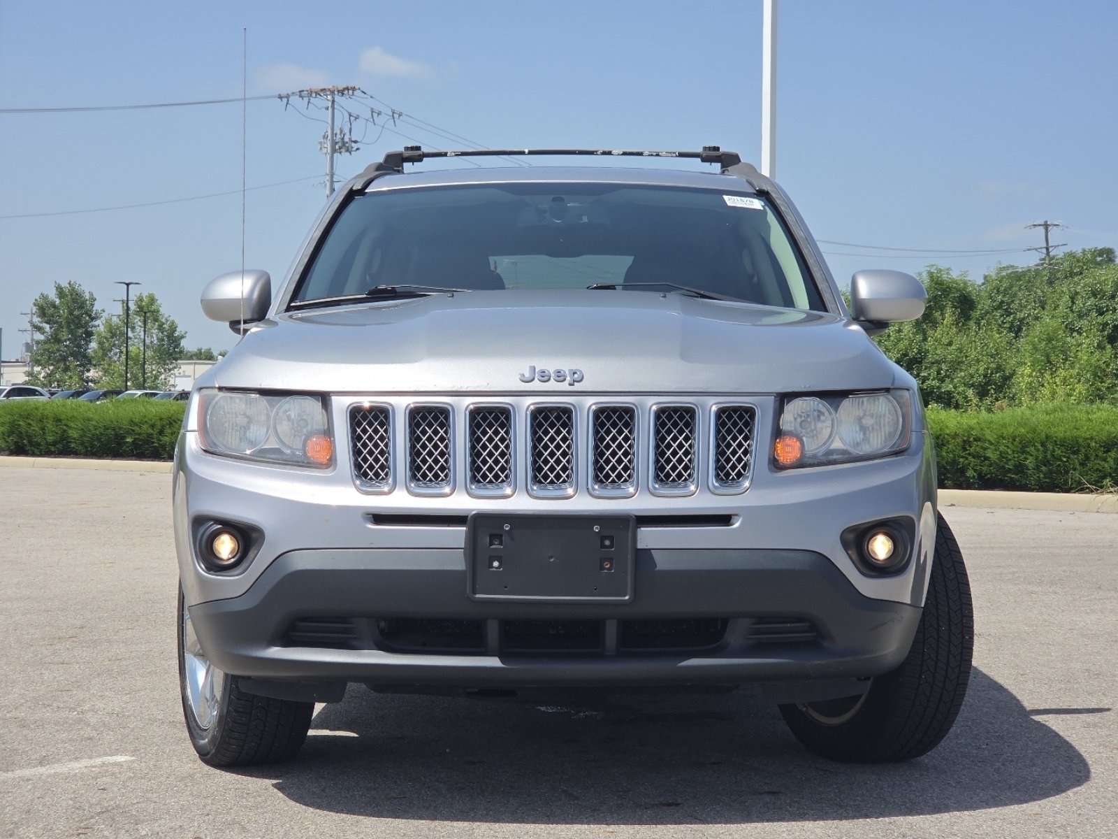 Used 2015 Jeep Compass Latitude FWD image 10