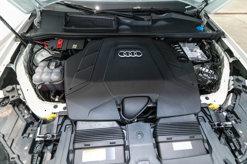 Used 2025 Audi Q7 3.0T Premium Plus AWD/4WD image 40