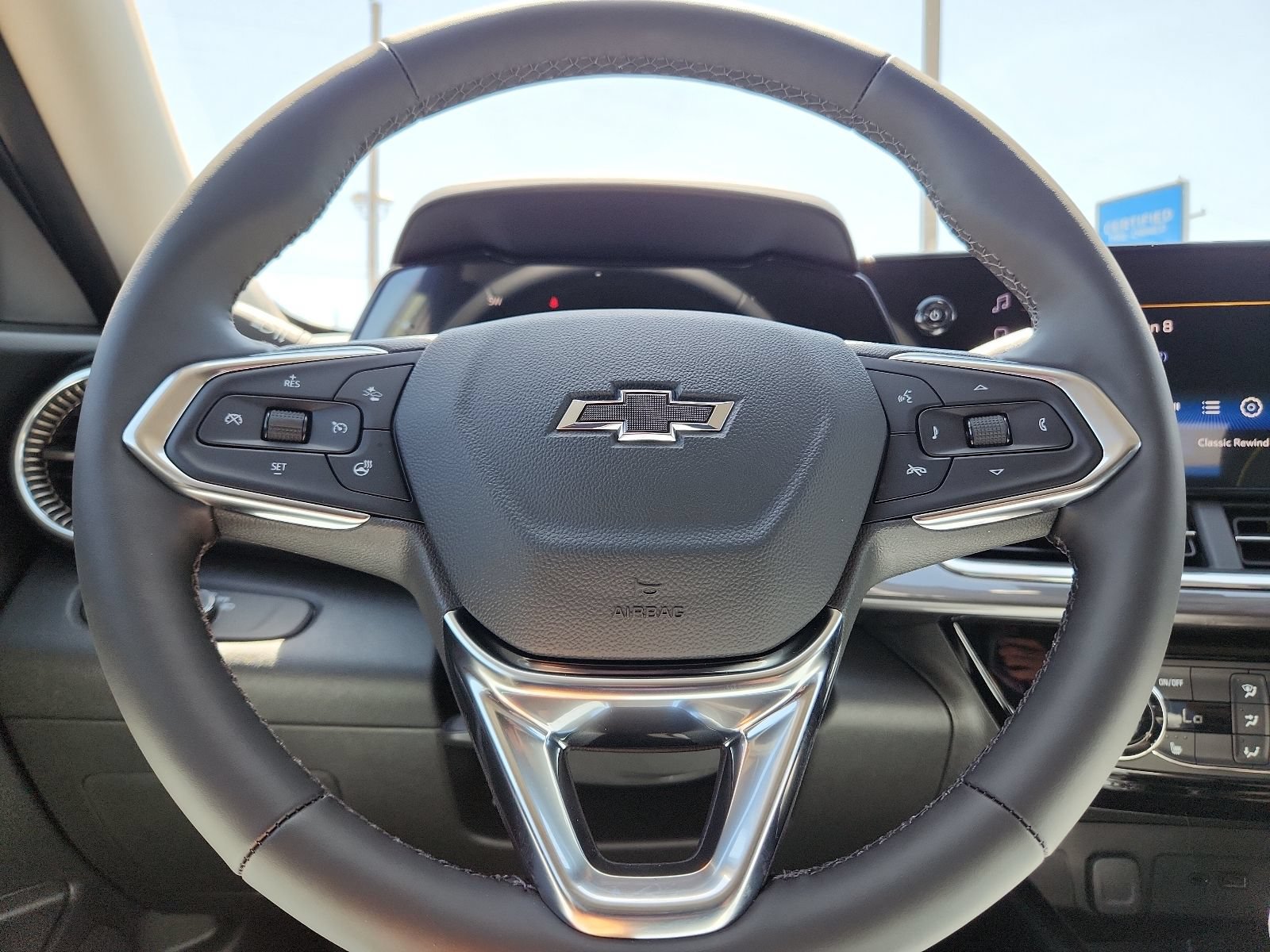 New 2026 Chevrolet Trax ACTIV w/ Driver Confidence Package FWD image 19