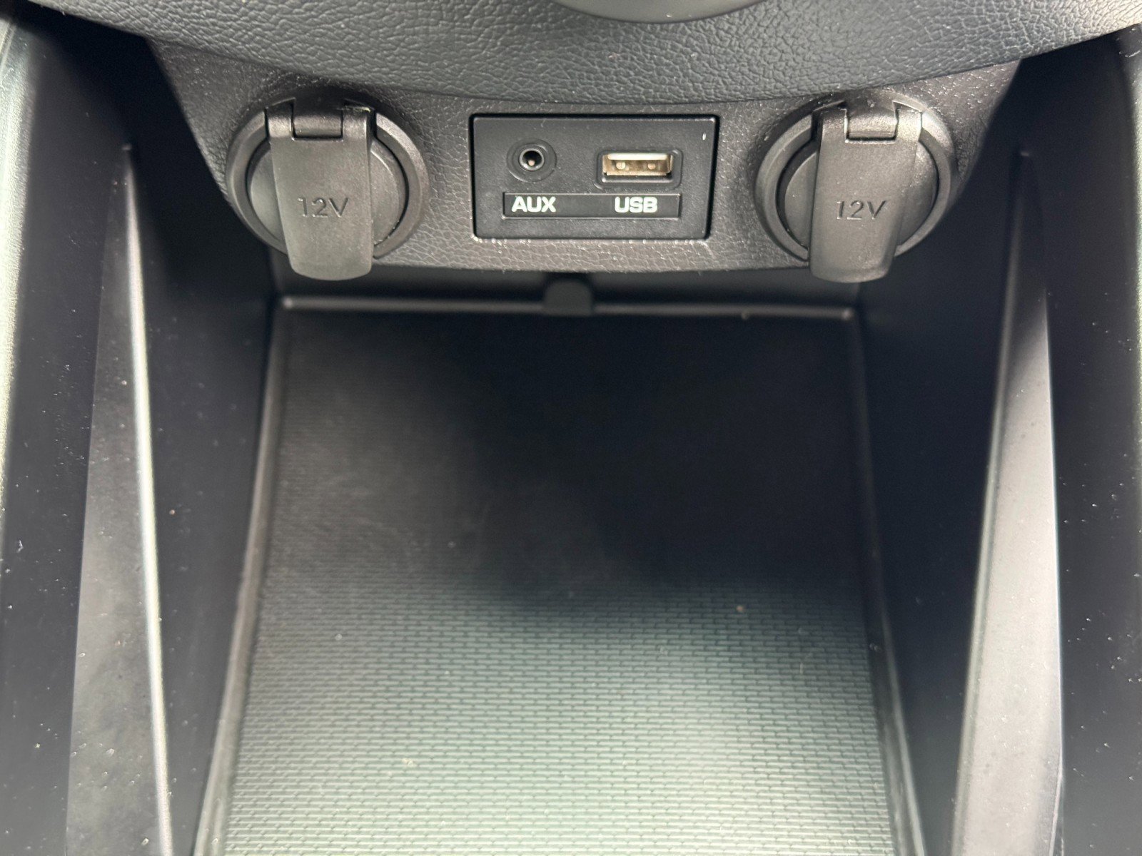 Used 2016 Hyundai Veloster Turbo FWD image 27