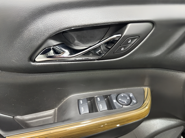 Used 2017 GMC Acadia SLE FWD image 11
