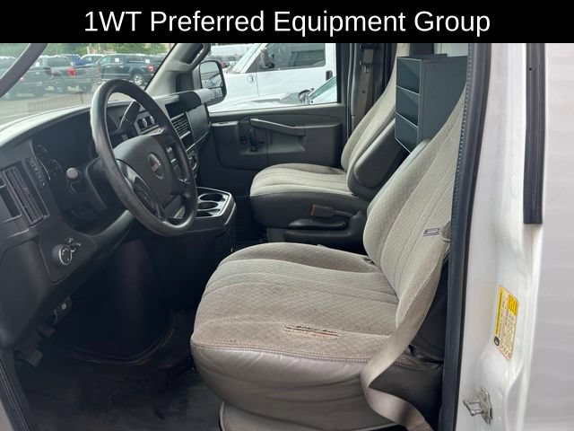 Used 2016 GMC Savana 3500 RWD image 3