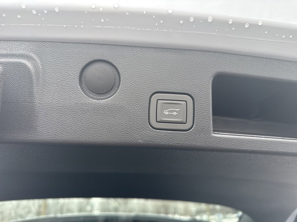 New 2026 Chevrolet Equinox ACTIV w/ Convenience Package III image 20