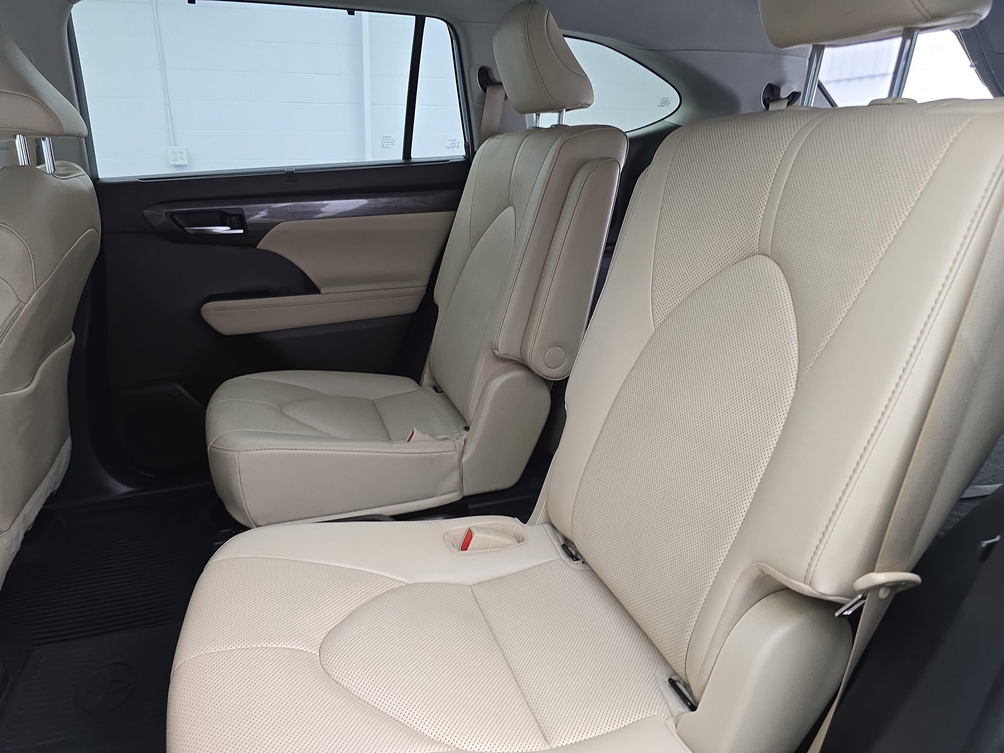 Used 2022 Toyota Highlander Limited AWD/4WD image 15