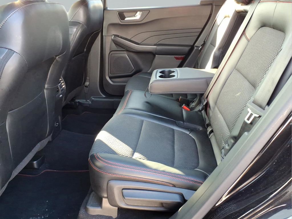 Used 2023 Ford Escape ST-Line Elite AWD/4WD image 28