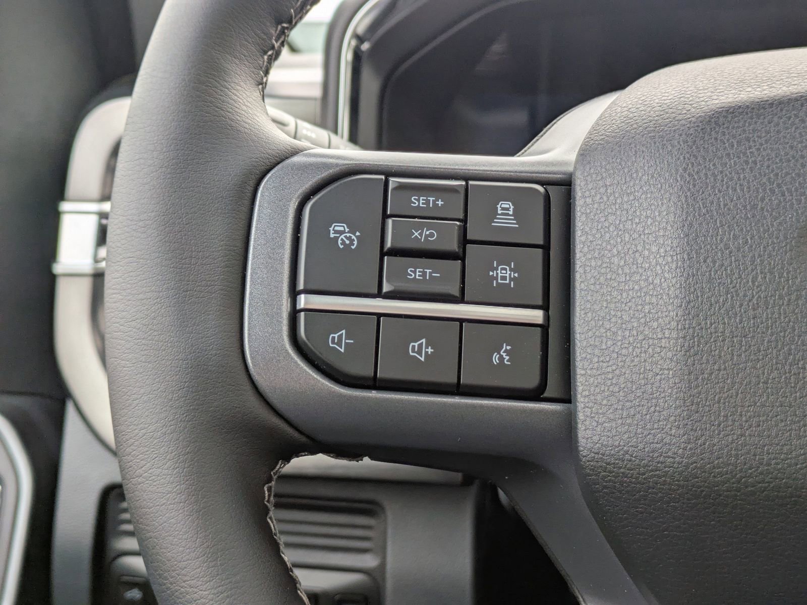 Certified 2026 Ford F250 Lariat w/ Black Appearance Package image 27