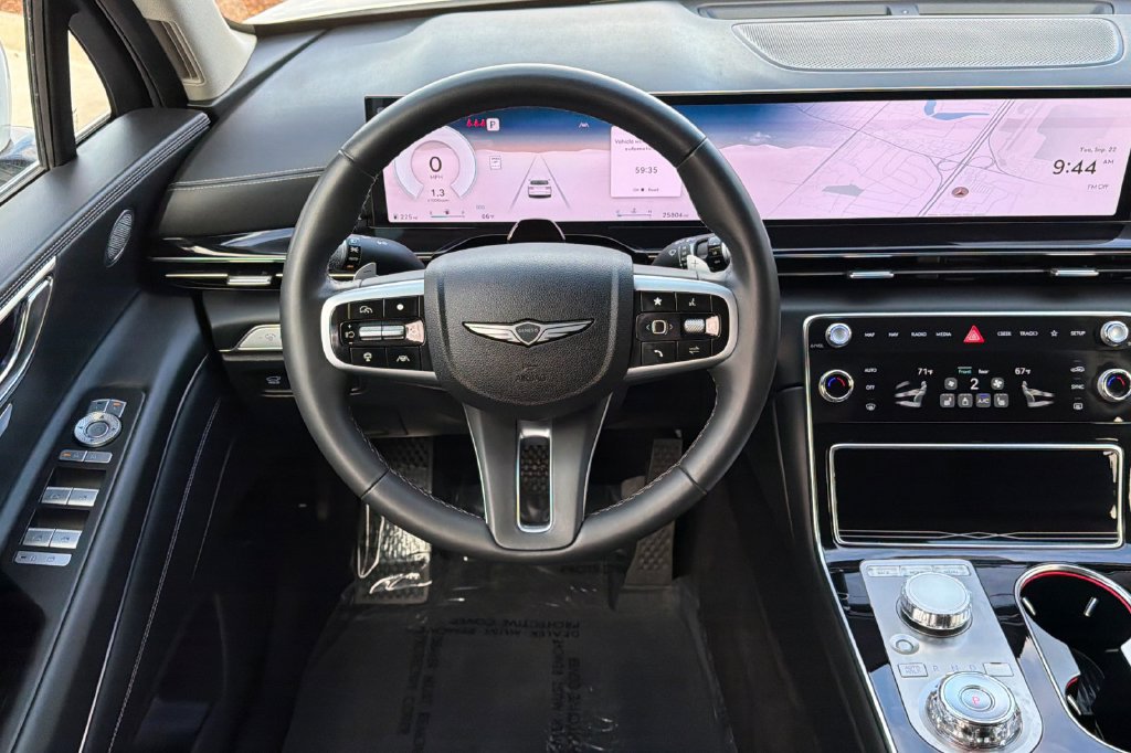 Used 2025 Genesis GV80 2.5T Standard AWD/4WD image 11