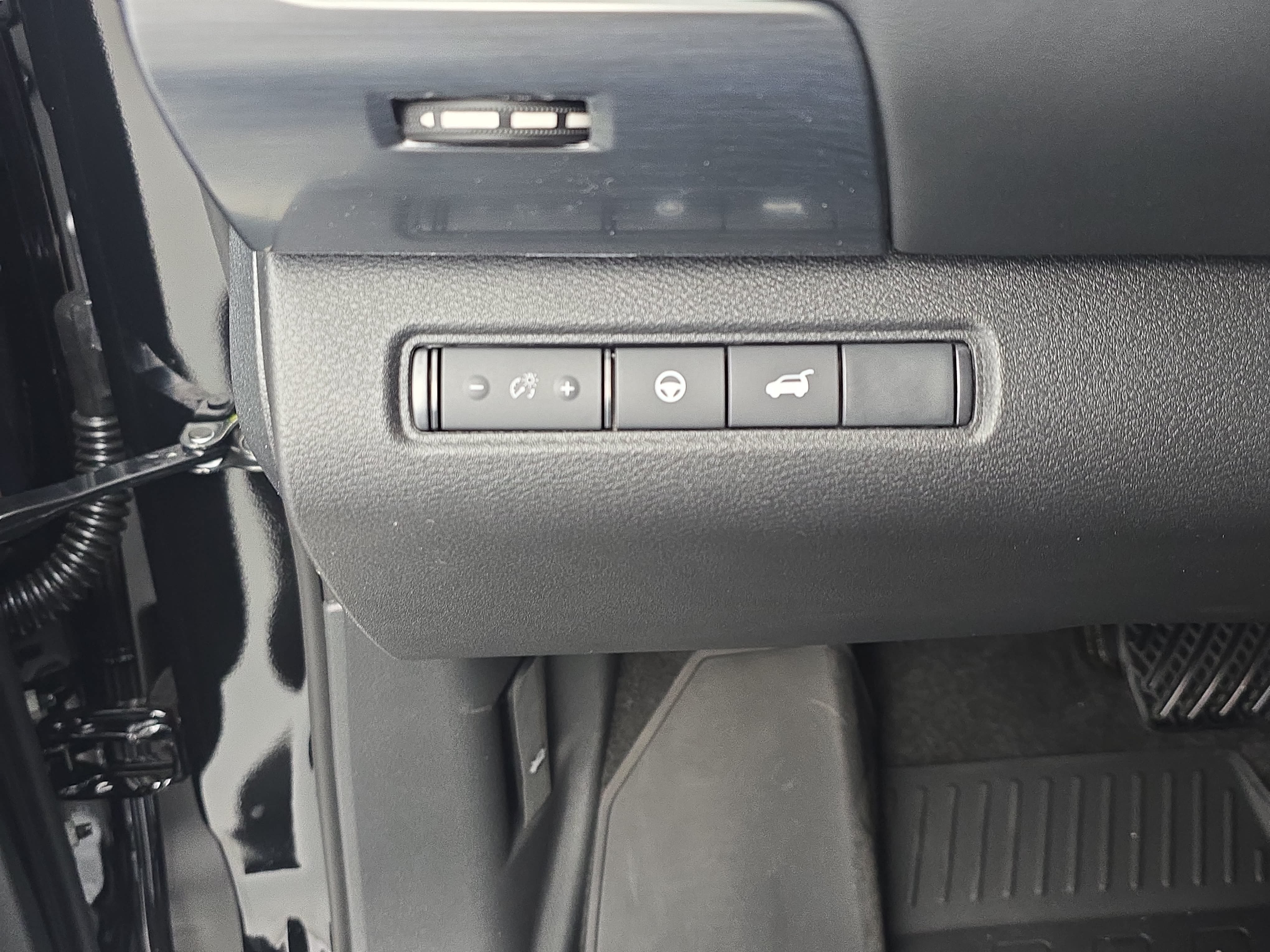 New 2026 Nissan Pathfinder SL FWD image 28