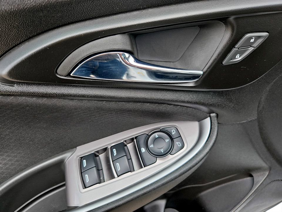 Used 2024 Chevrolet Malibu LT image 29