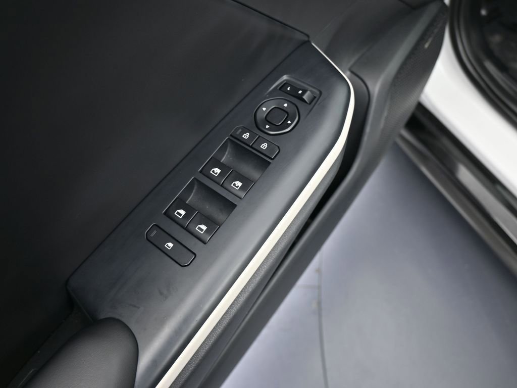 Used 2025 Kia K4 GT-Line w/ GT-Line Premium Package image 14