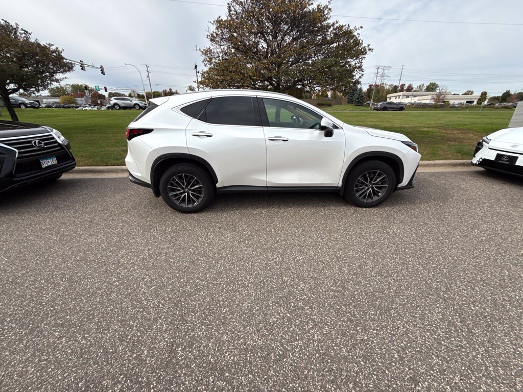 Used 2022 Lexus NX 350 AWD image 9