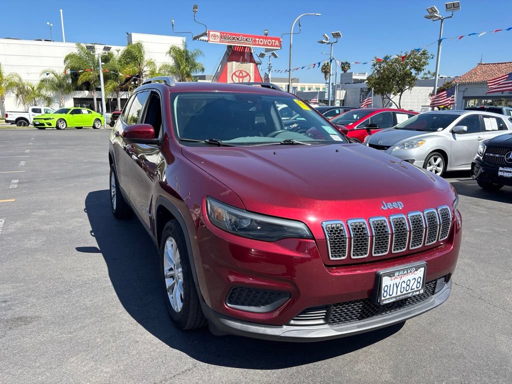 Used 2021 Jeep Cherokee Latitude FWD image 2